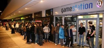 3DS UK launch sees over 1,200 stores open at midnight